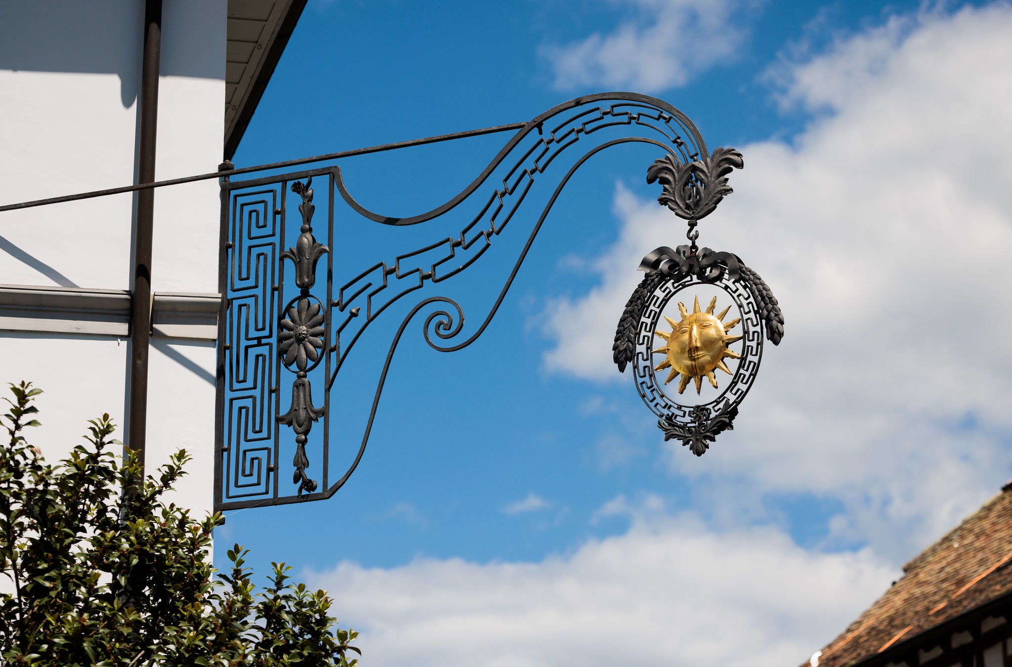 Hausbeschriftung am Boutique Hotel Sonne Küsnacht