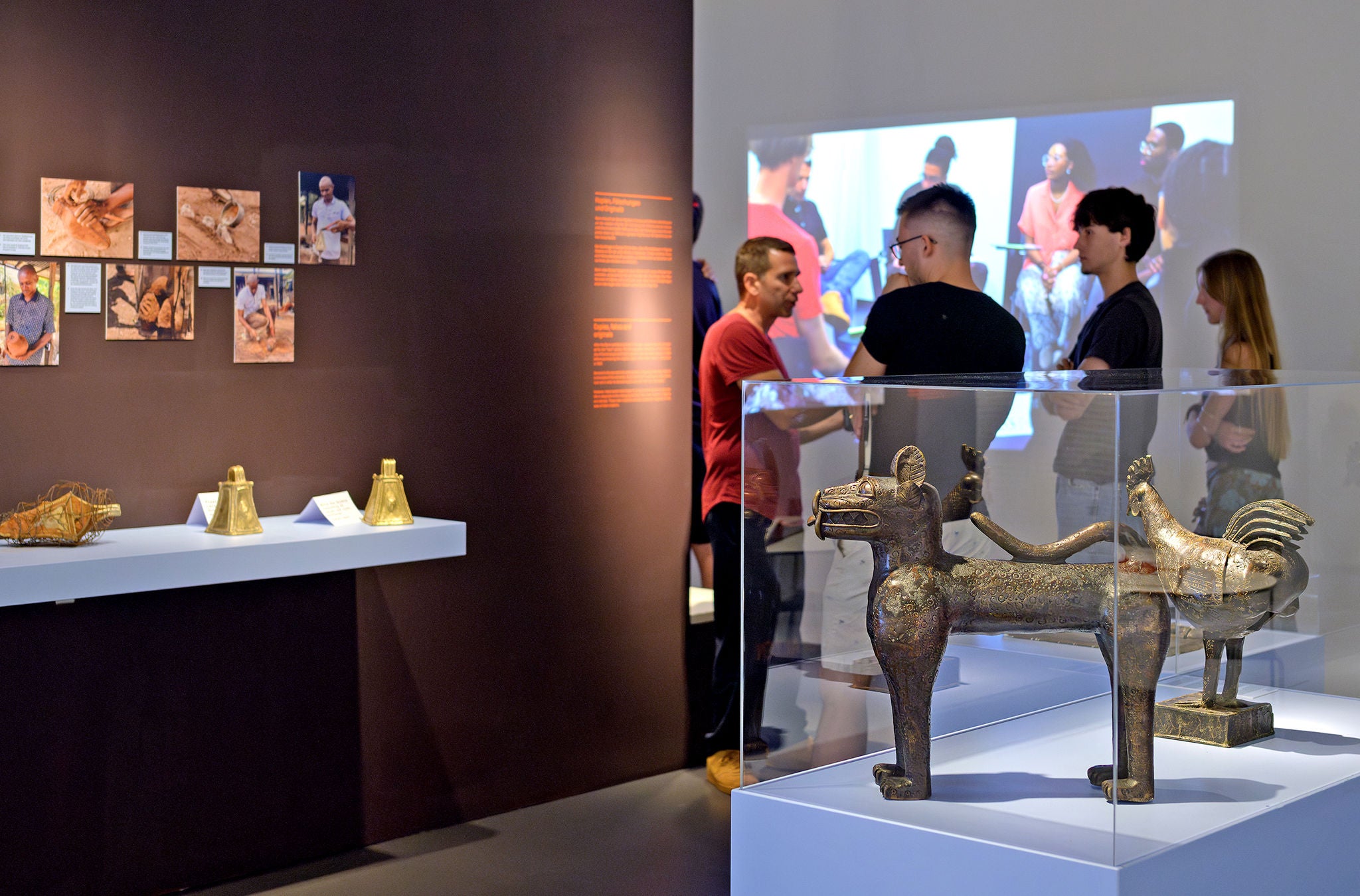 Ausstellungsraum im Völkerkundemuseum.