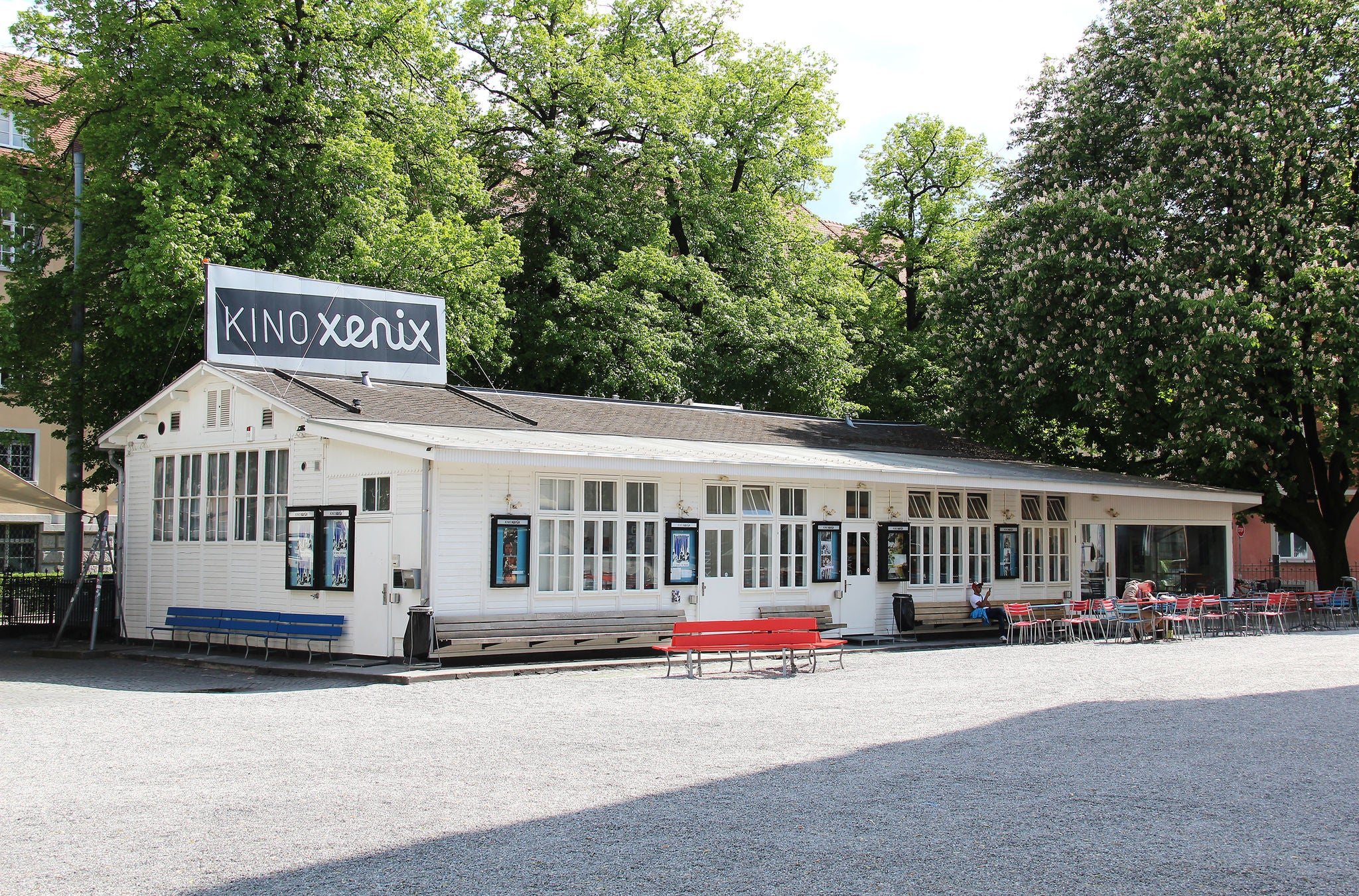 Kino Xenix von aussen. 