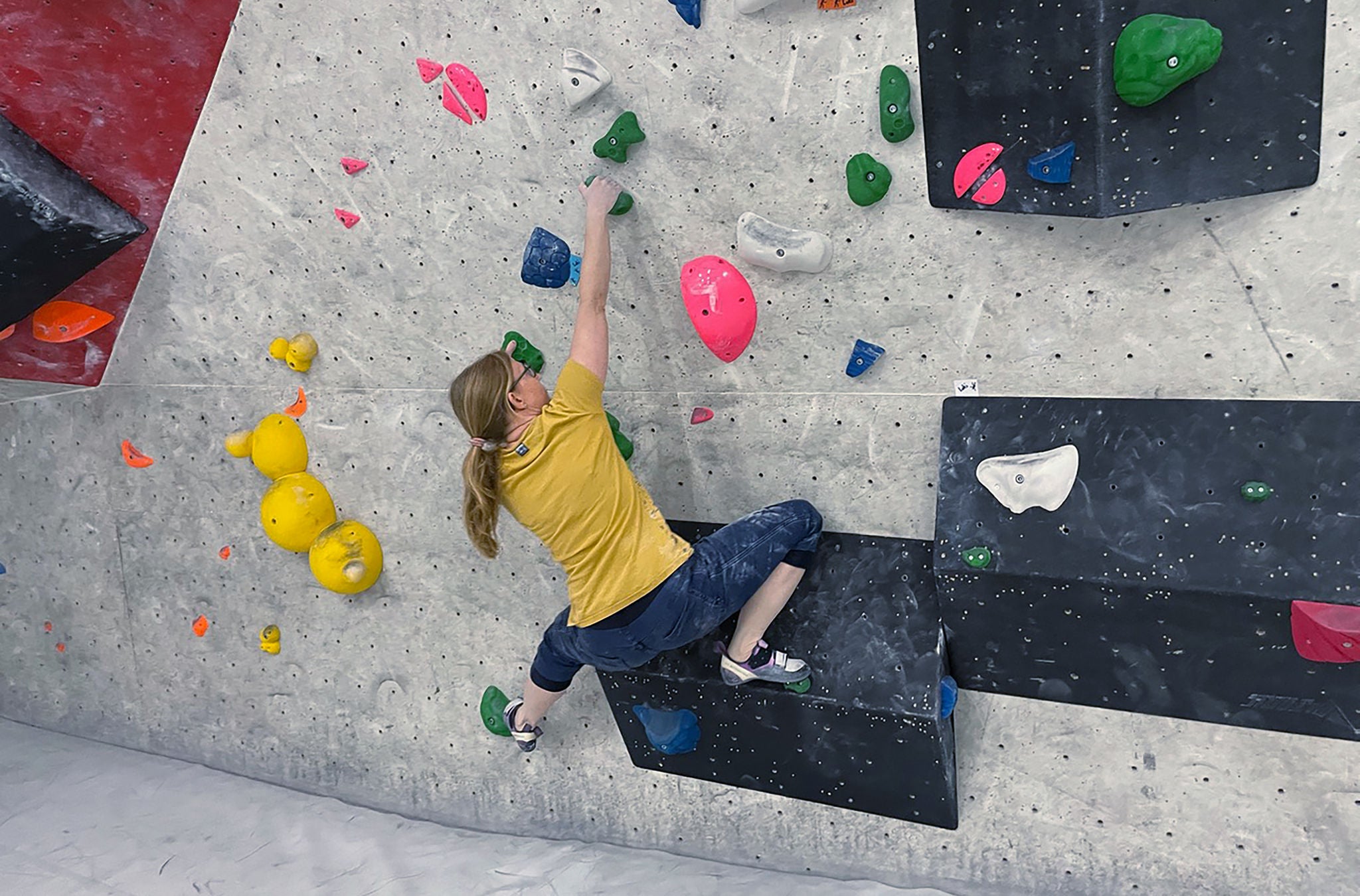 Kinder im Kletterzentrum Milandia