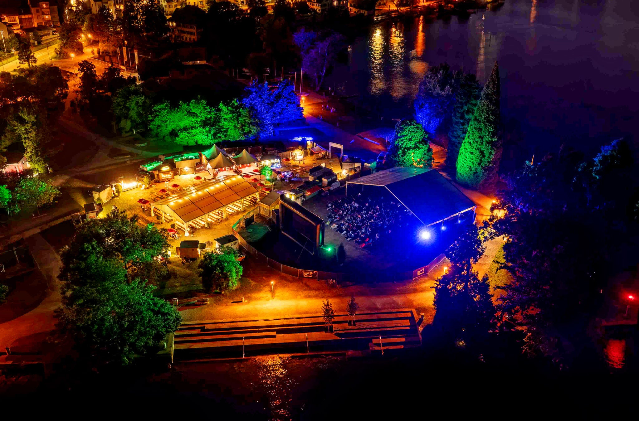 Openair Kino Richterswil von oben bei Nacht