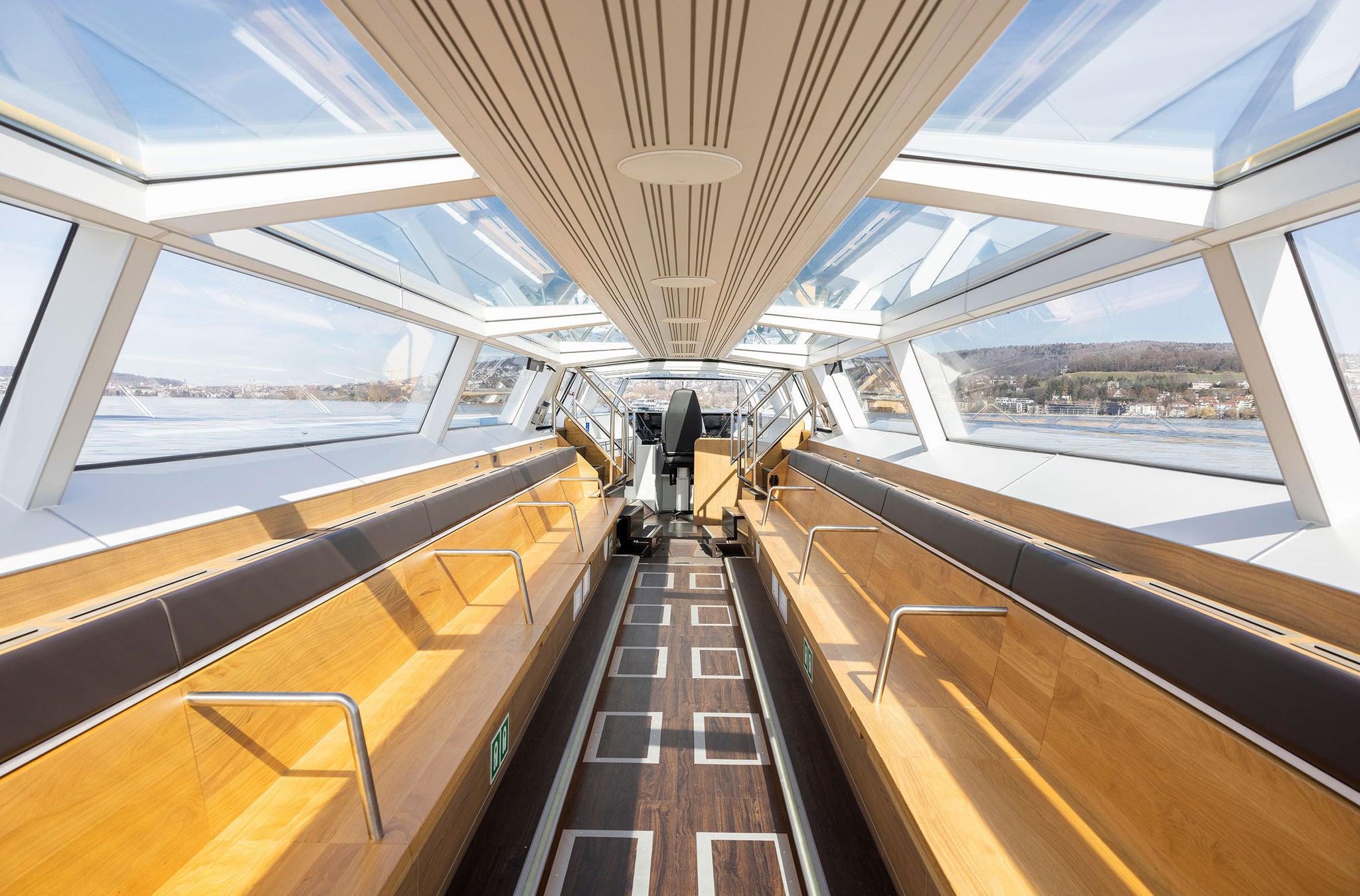 Limmatschiff eBoot von innen