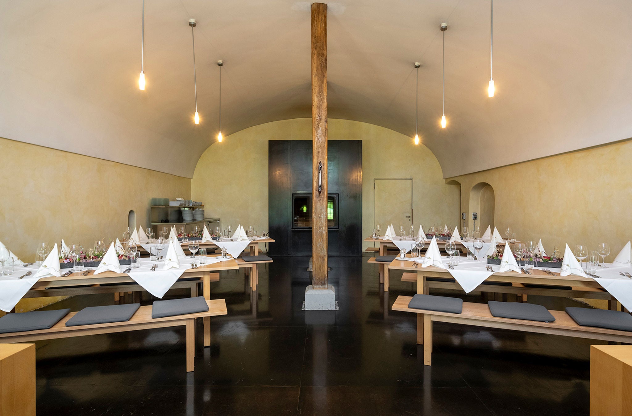 Der Innenbereich des Restaurants vom Gasthof Gyrenbad bei Turbenthal.
