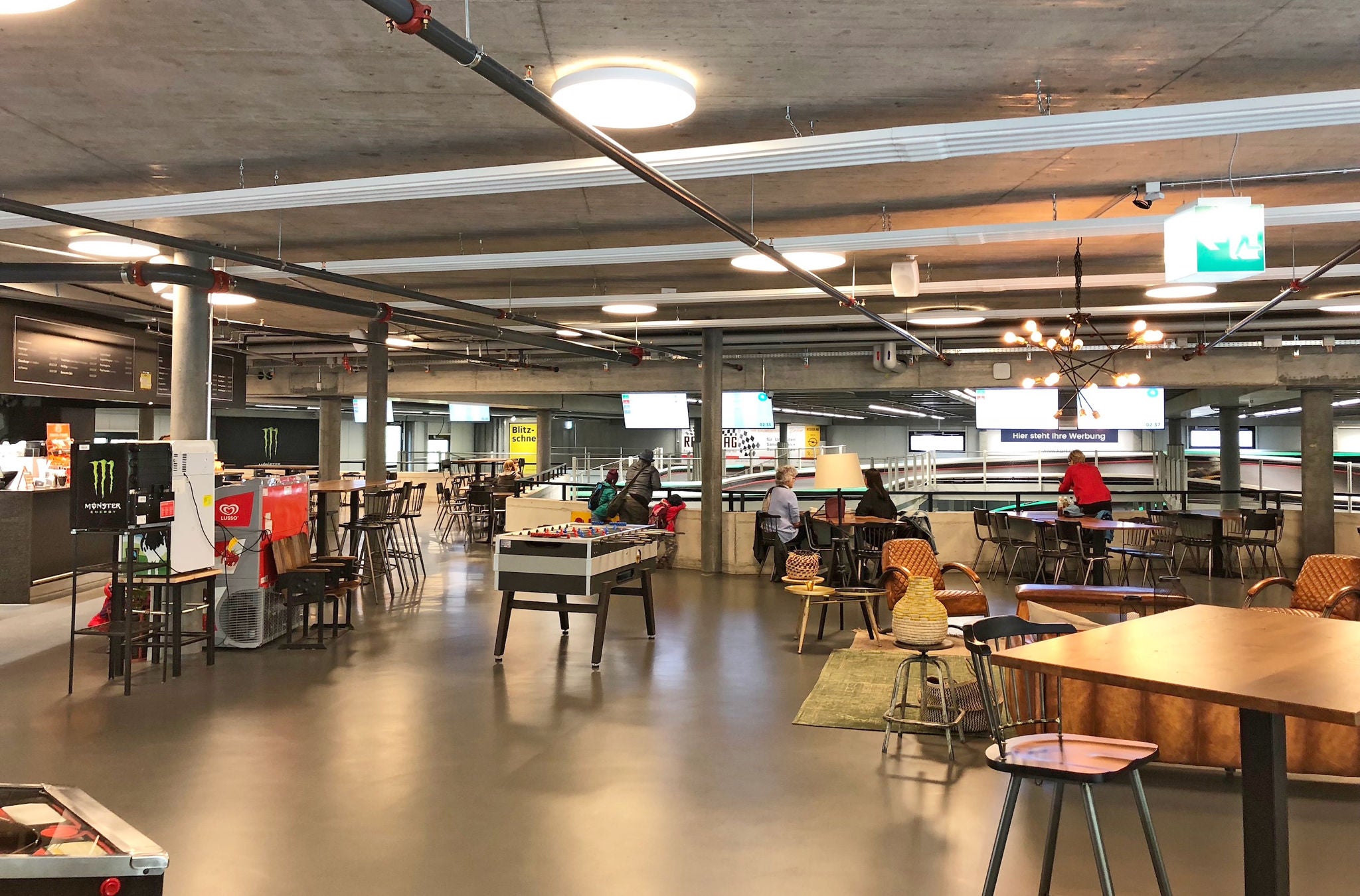 Bistro und Kartbahn Tempodrom Winterthur