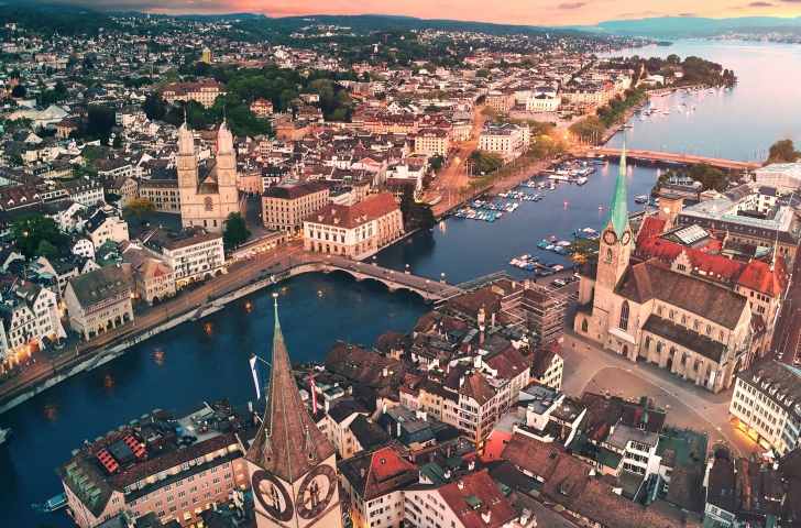 Zürichs Altstadt aus der Vogelperspektive