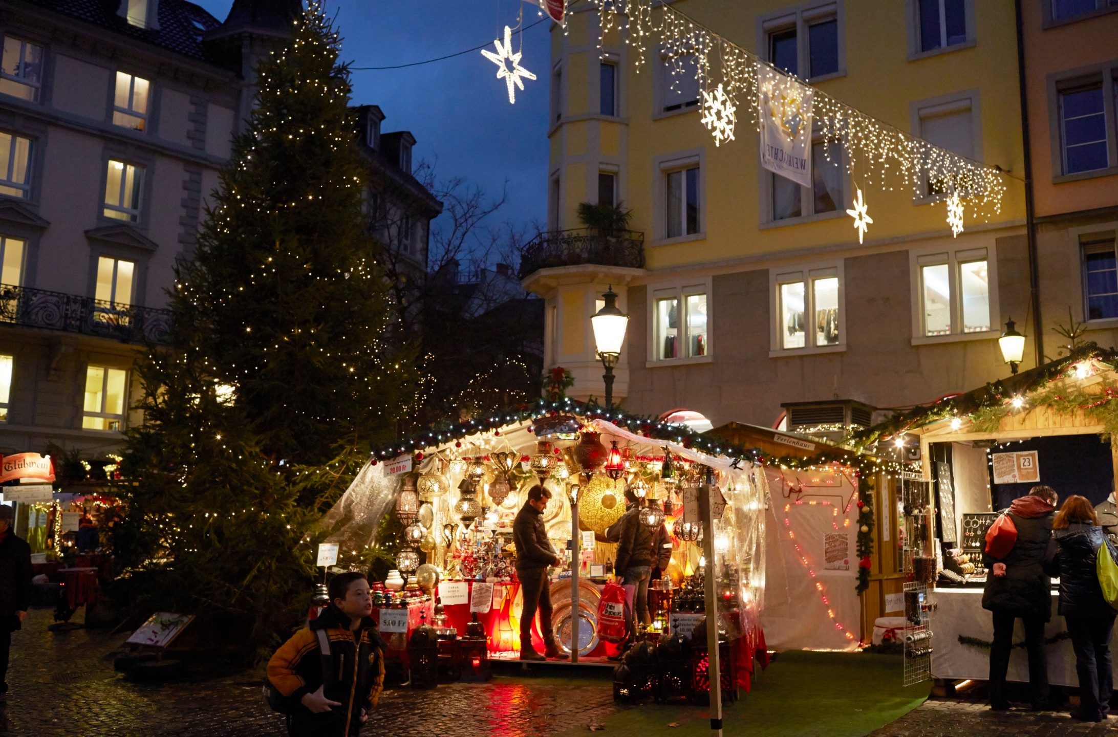 Heissgetränk-Gutscheine vom Weihnachtsmarkt Dörfli Zürich – ZVV