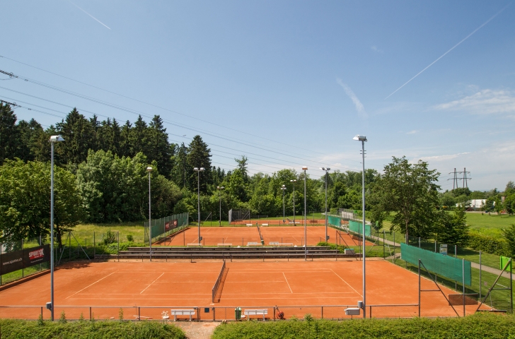 Tennisplatz im Sport- und Erlebnispark Milandia in Greifensee